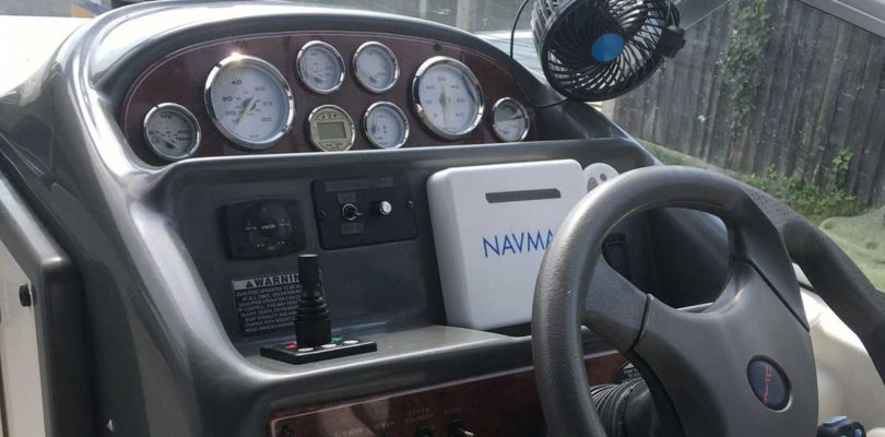 Bayliner dashboard with retrofit bow thruster joy stick